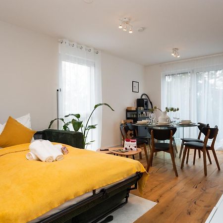 Noblenest: Terrasse - Netflix - Kaffee Apartment Viena Exterior foto