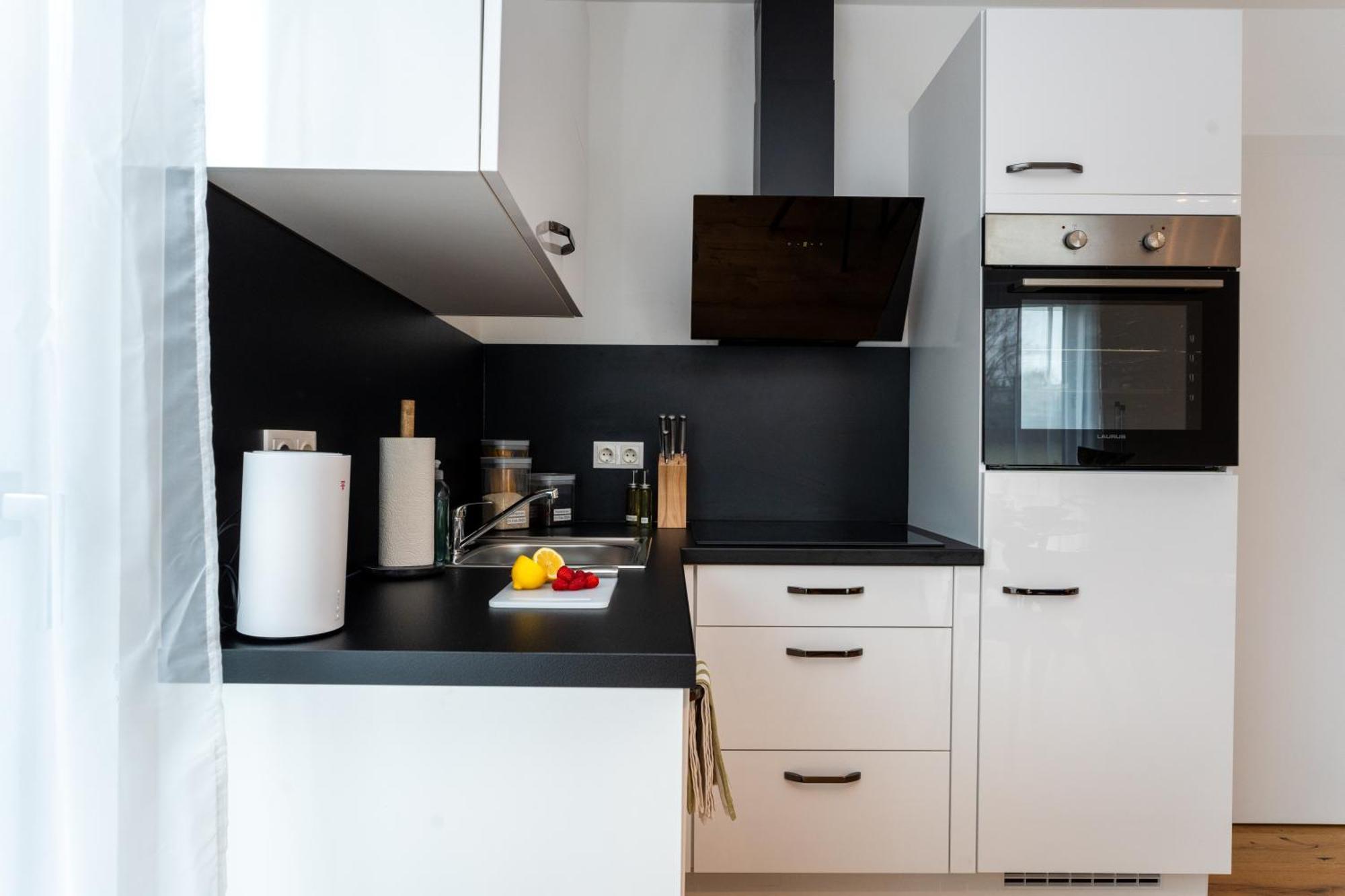 Noblenest: Terrasse - Netflix - Kaffee Apartment Viena Exterior foto