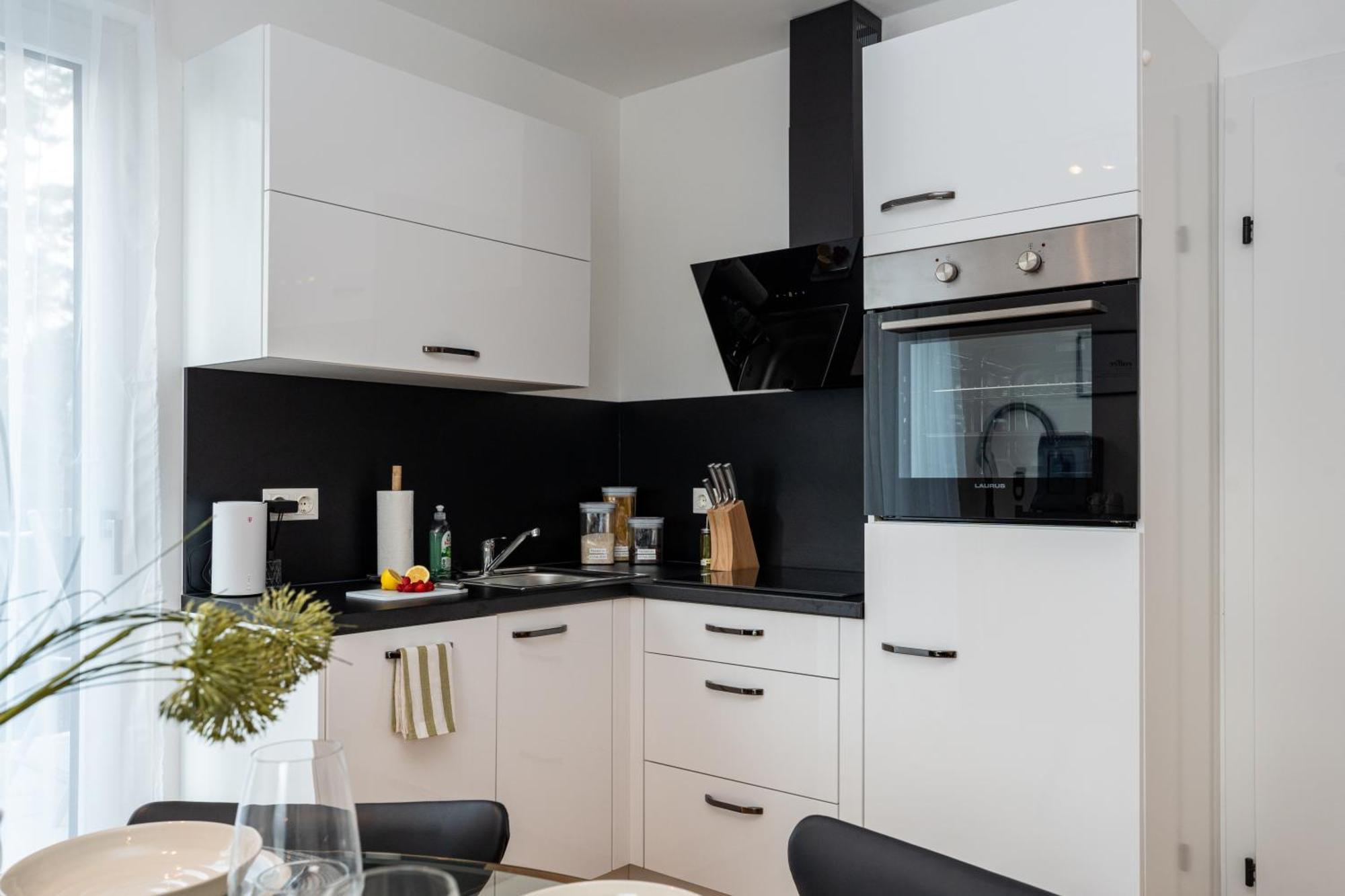 Noblenest: Terrasse - Netflix - Kaffee Apartment Viena Exterior foto