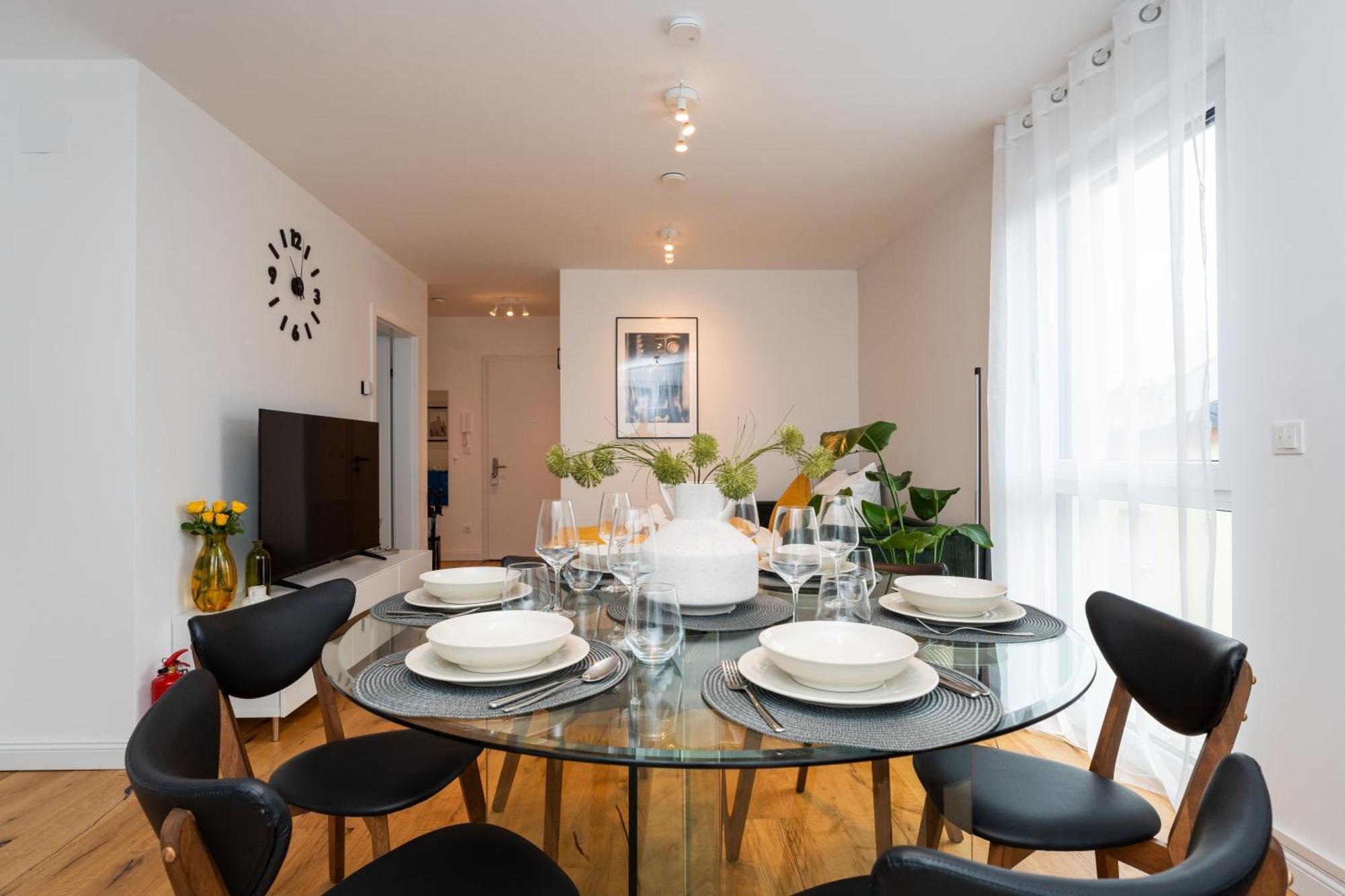 Noblenest: Terrasse - Netflix - Kaffee Apartment Viena Exterior foto